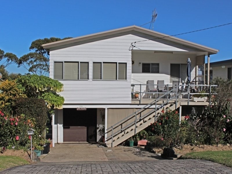 124 Canberra Crescent, Burrill Lake NSW 2539