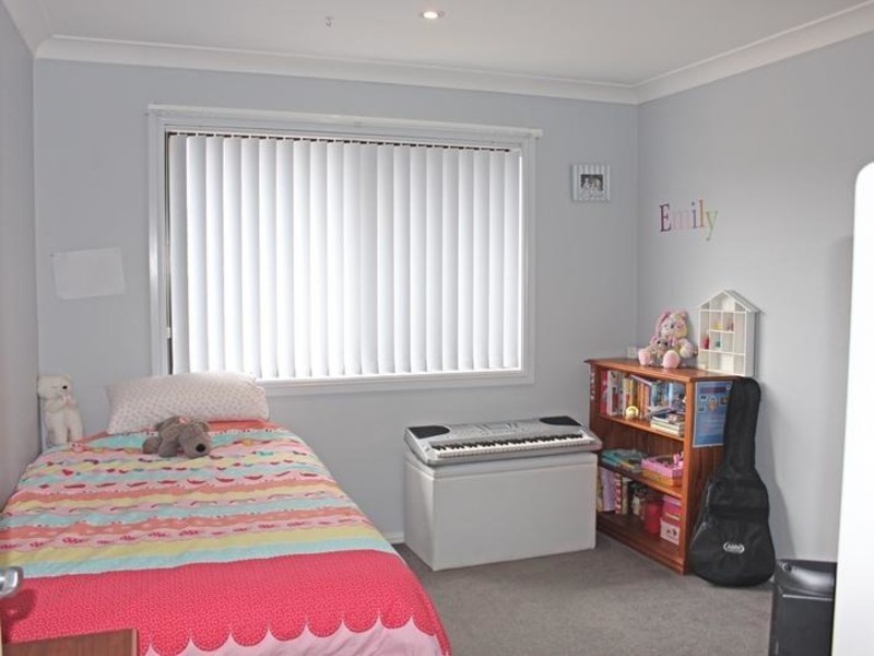 17 Royal Mantle Drive, Ulladulla NSW 2539
