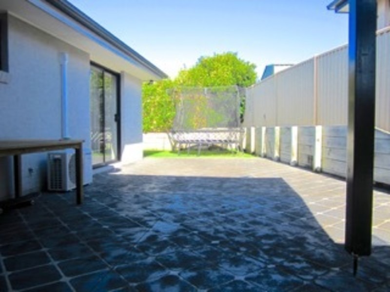 17 Royal Mantle Drive, Ulladulla NSW 2539
