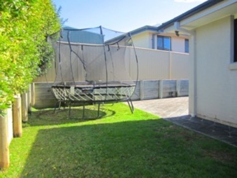 17 Royal Mantle Drive, Ulladulla NSW 2539