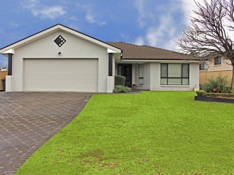 17 Royal Mantle Drive, Ulladulla NSW 2539