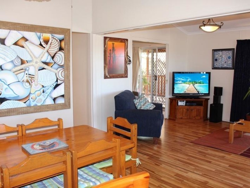 179 Princes Highway, Burrill Lake NSW 2539