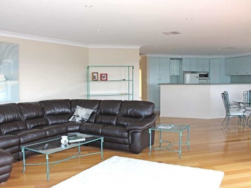 54 Donlan Road, Mollymook NSW 2539