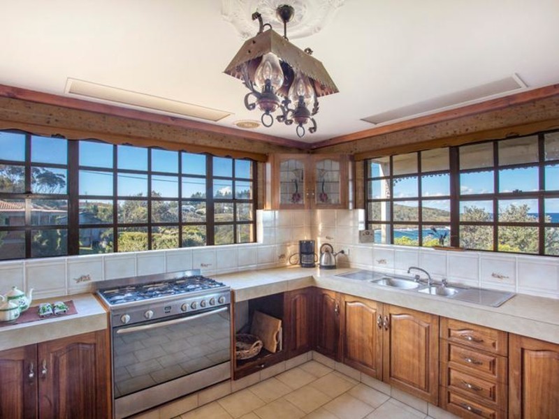 1 Wooroonga Crescent, Kioloa NSW 2539