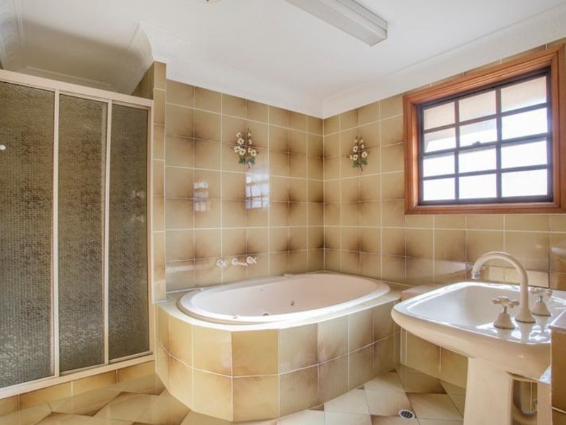 1 Wooroonga Crescent, Kioloa NSW 2539
