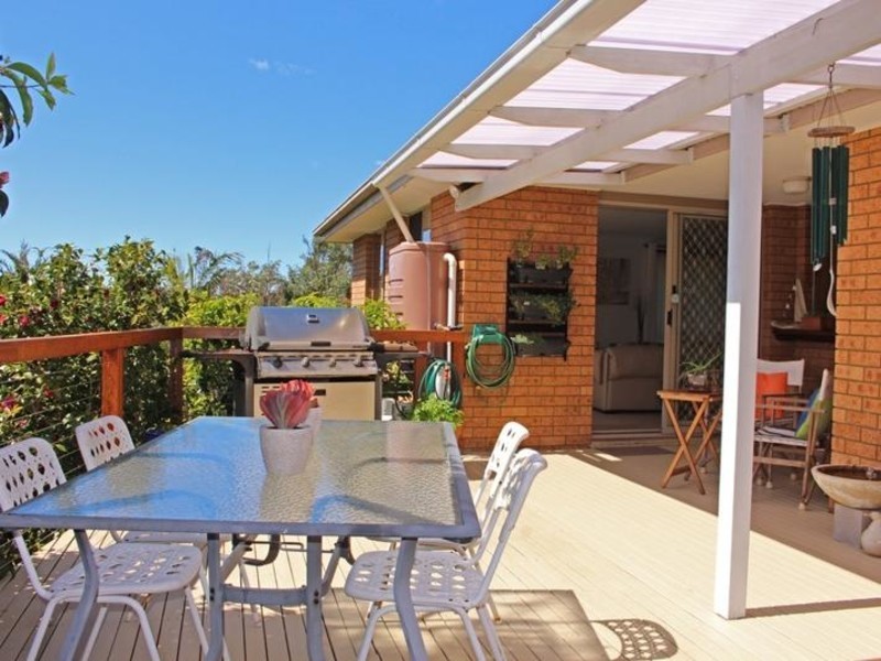10 Rosella Avenue, Mollymook NSW 2539