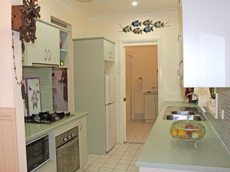 4 Blake Place, Narrawallee NSW 2539
