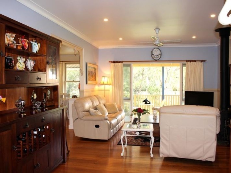 4 Blake Place, Narrawallee NSW 2539