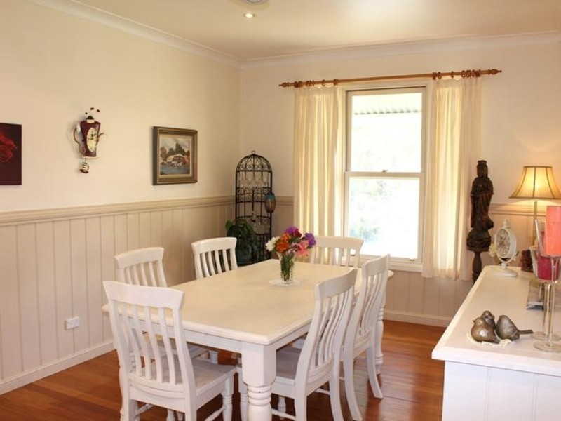 4 Blake Place, Narrawallee NSW 2539