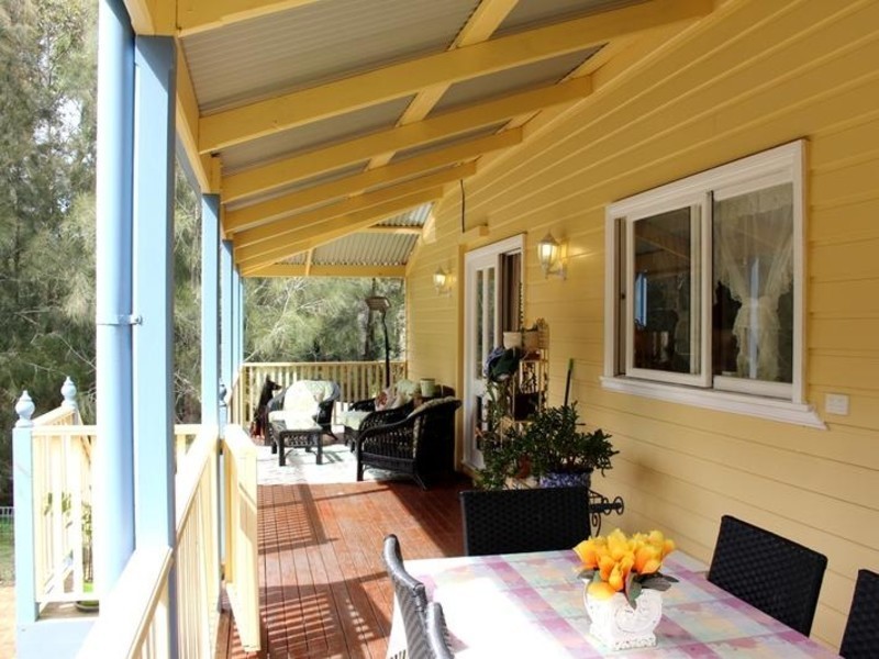 4 Blake Place, Narrawallee NSW 2539