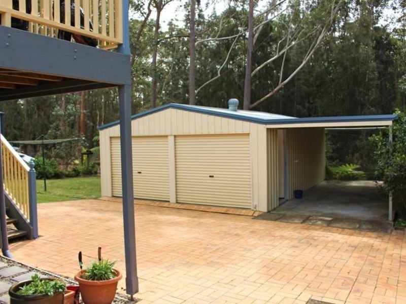 4 Blake Place, Narrawallee NSW 2539