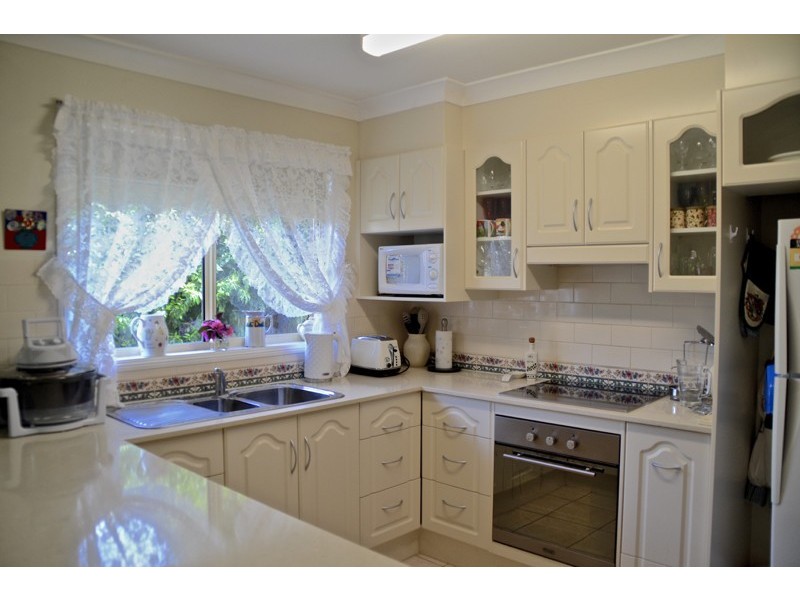 2/1 Combe Drive, Mollymook NSW 2539