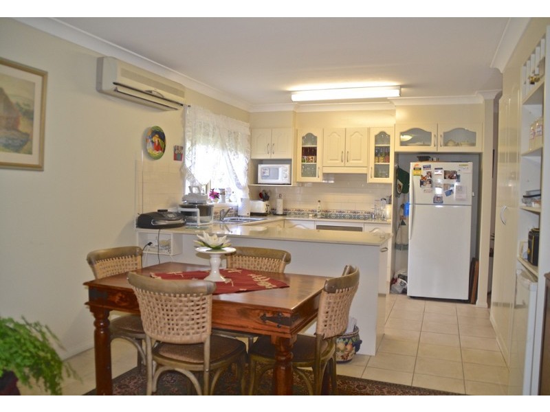 2/1 Combe Drive, Mollymook NSW 2539