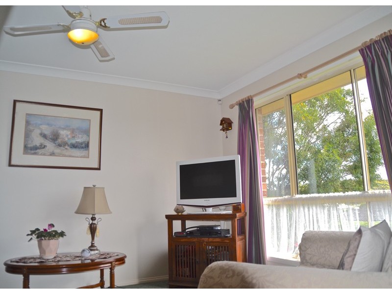 2/1 Combe Drive, Mollymook NSW 2539