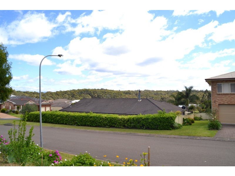 2/1 Combe Drive, Mollymook NSW 2539