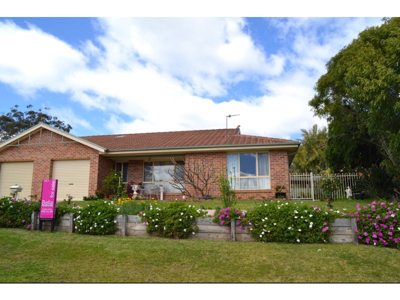 2/1 Combe Drive, Mollymook NSW 2539