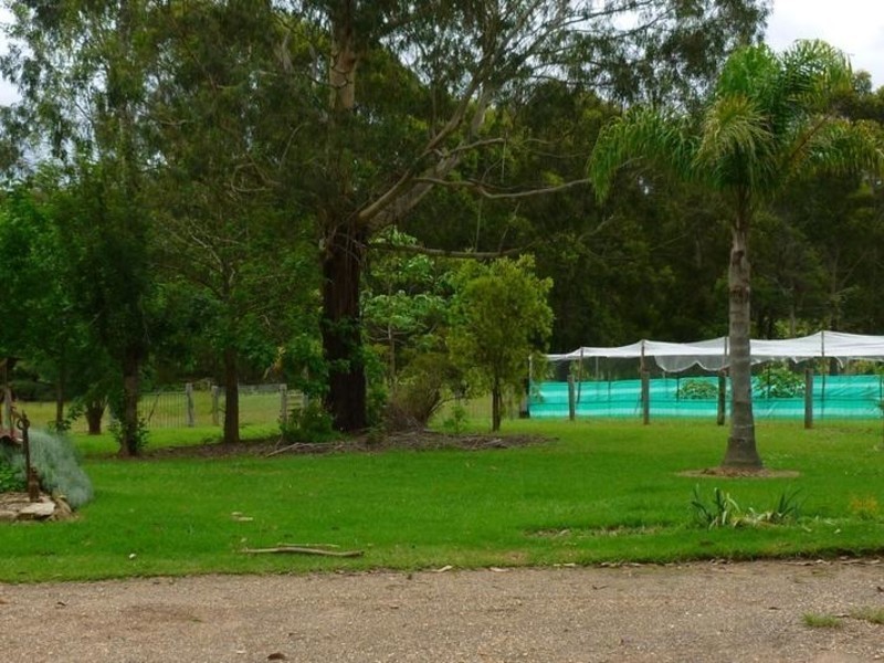 The Sheep Track, Brooman NSW 2538