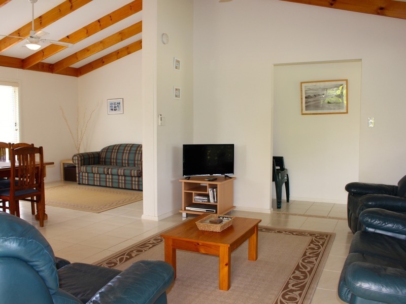 165 Lake Conjola Entrance Road, Lake Conjola NSW 2539