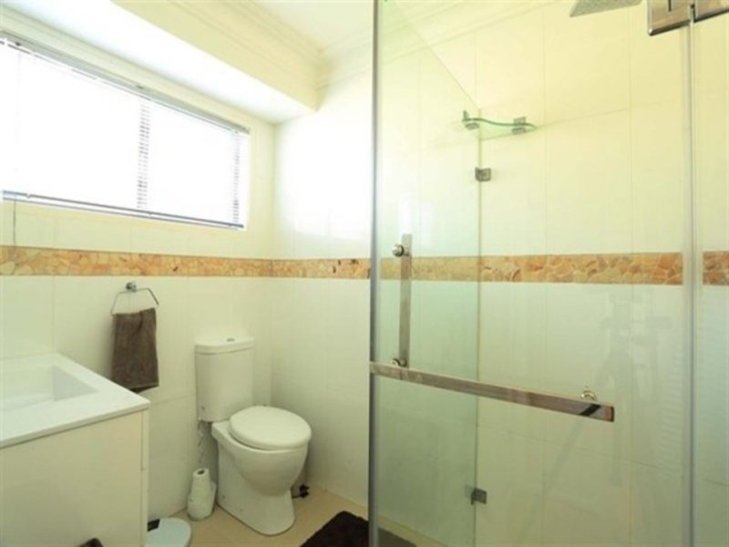 10 Madang Place, Glenfield NSW 2167