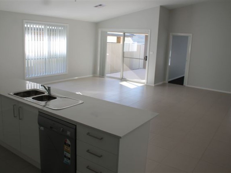 12 Evans Street, Oran Park NSW 2570