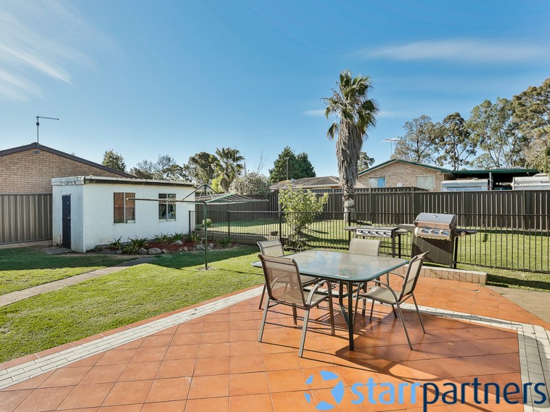 73 Potoroo Avenue, St Helens Park NSW 2560