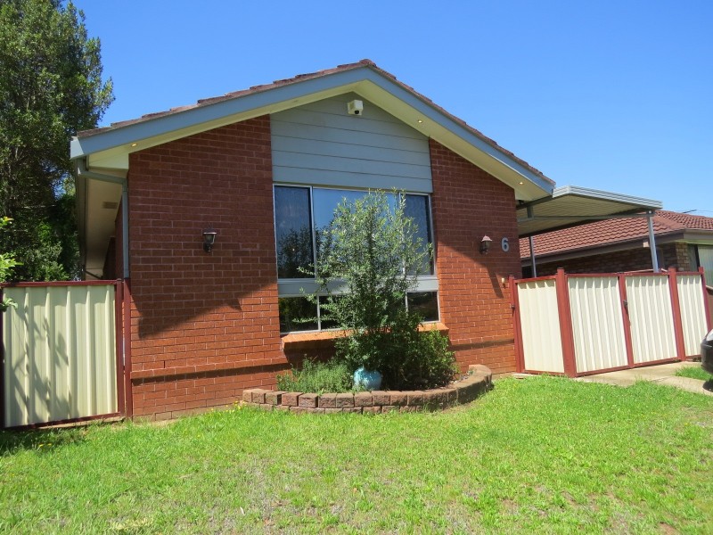6 Missouri Street, Kearns NSW 2558