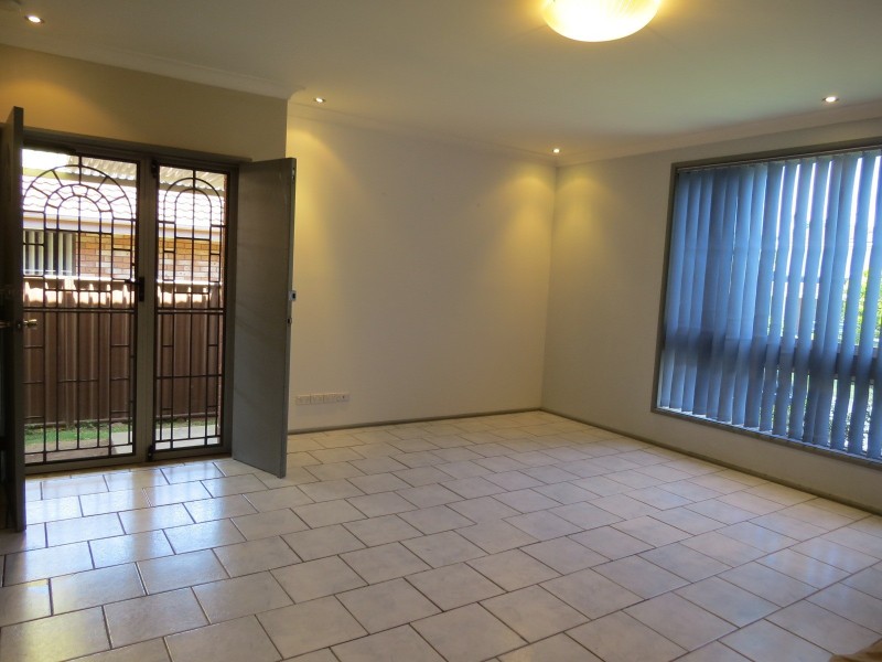 6 Missouri Street, Kearns NSW 2558