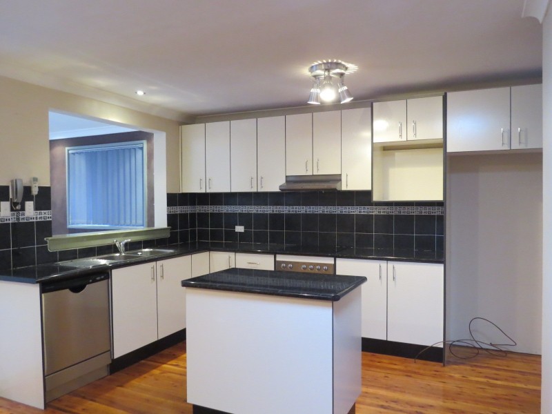 6 Missouri Street, Kearns NSW 2558
