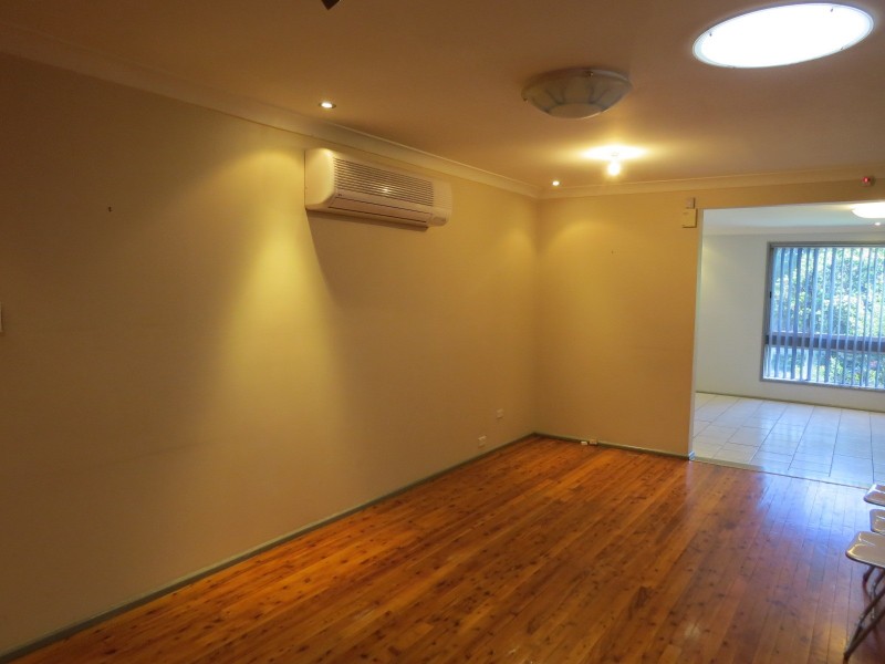 6 Missouri Street, Kearns NSW 2558