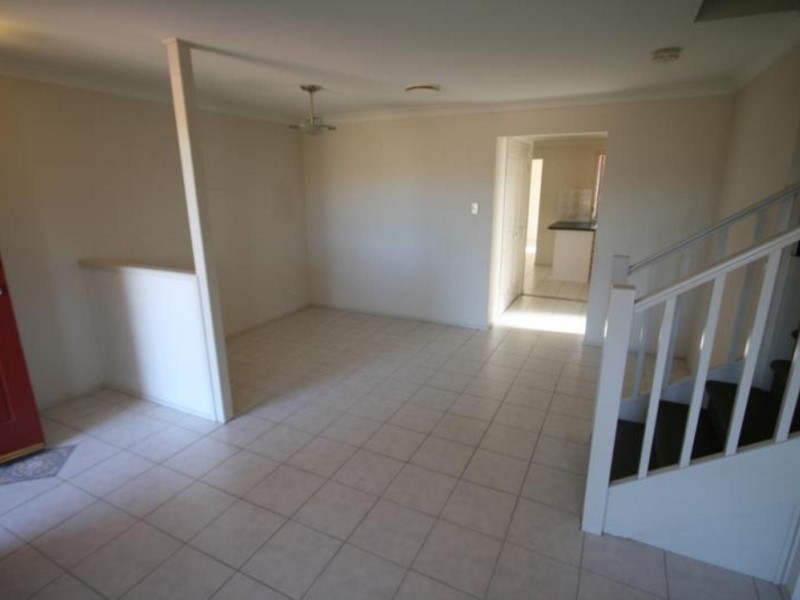 1 Hotspur Place, Rosemeadow NSW 2560