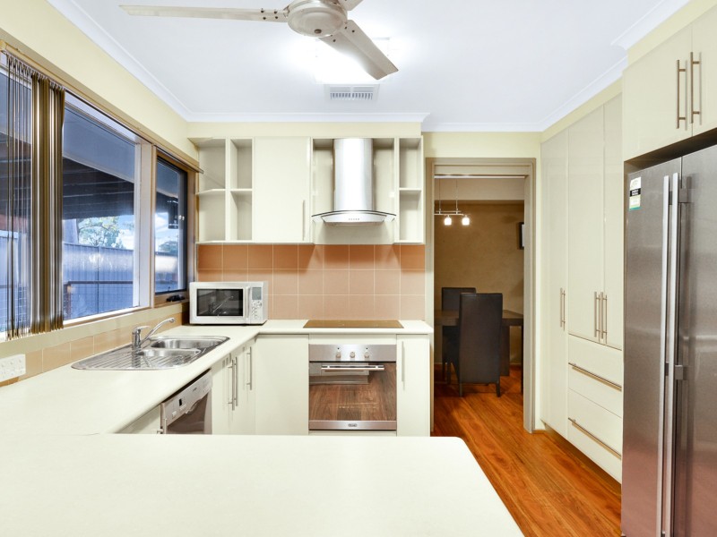 10 Paraka Place, Bradbury NSW 2560