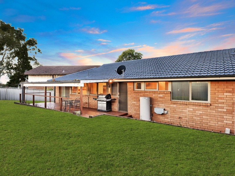 10 Paraka Place, Bradbury NSW 2560