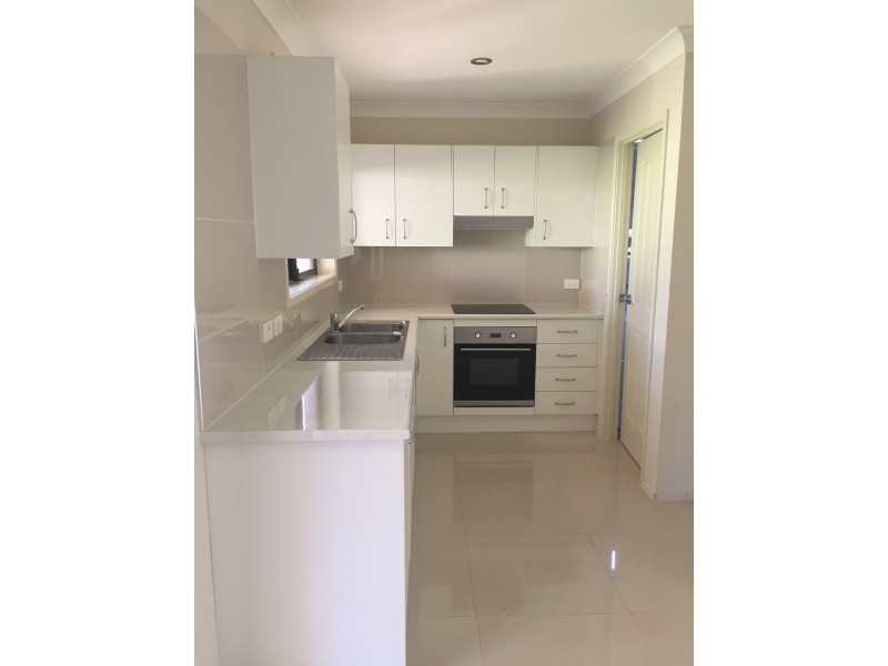 18 Rose Drive,, Mount Annan NSW 2567