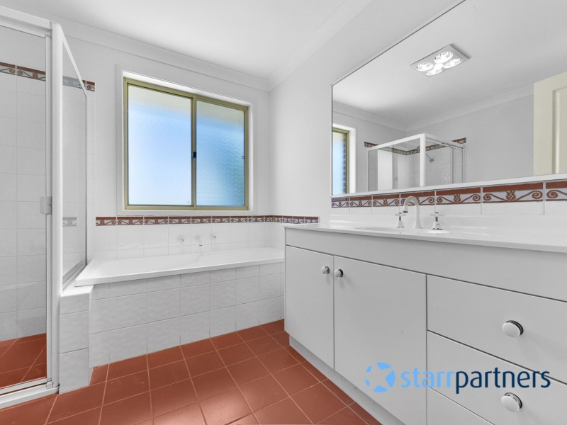 10 Crystal Way, Mount Annan NSW 2567