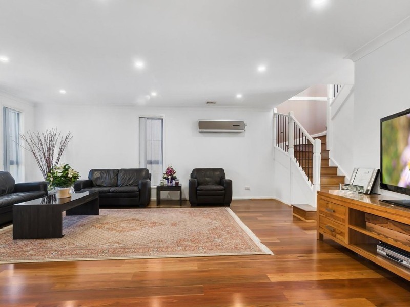 1 Maryfields Drive, Blair Athol NSW 2560