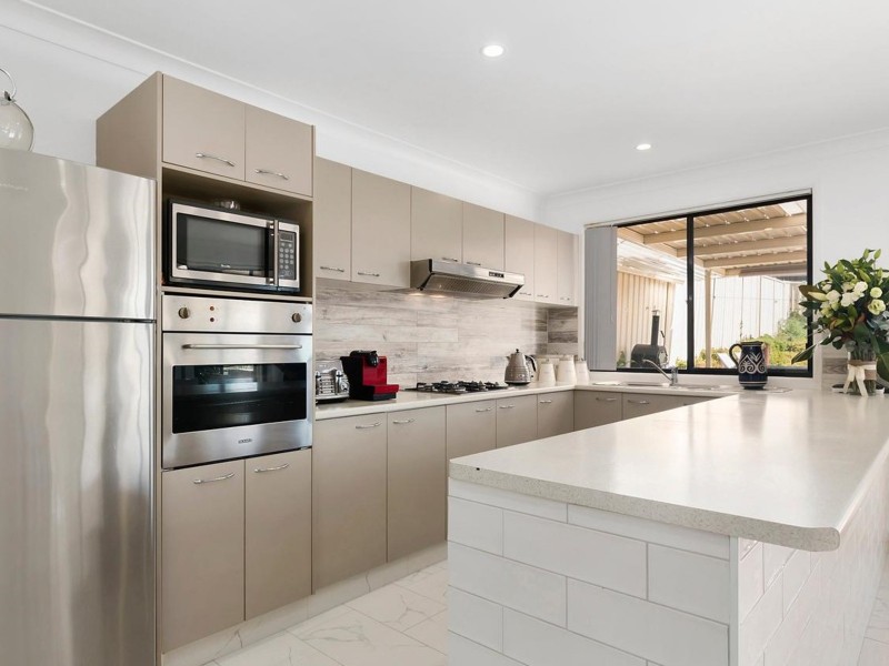 1 Maryfields Drive, Blair Athol NSW 2560
