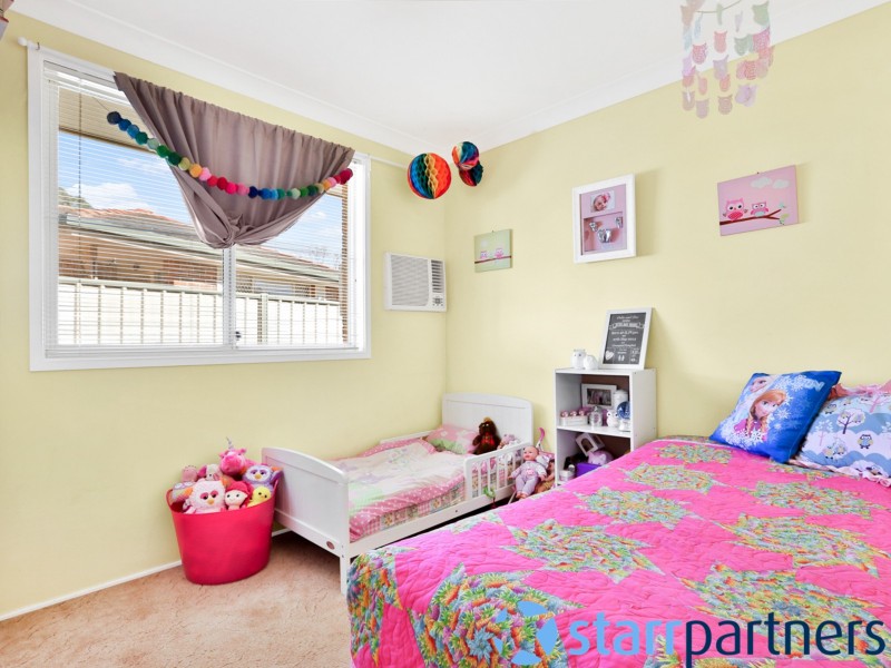 12 Briggs Place, St Helens Park NSW 2560