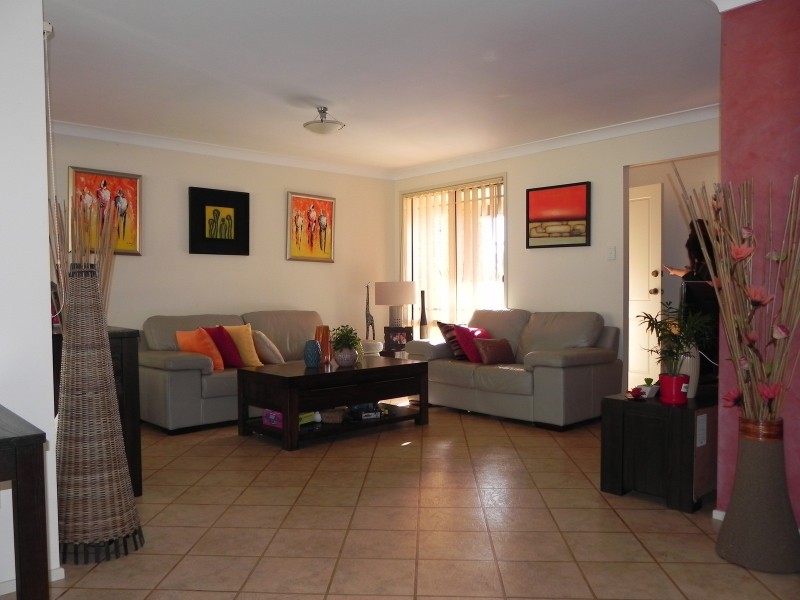 6 St Clare Place, Blair Athol NSW 2560