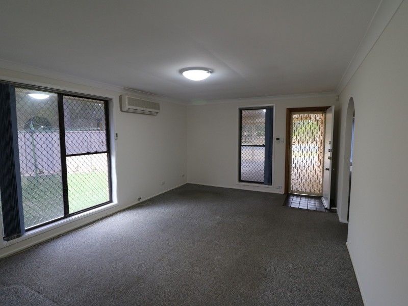 15 Rangers Road, St Helens Park NSW 2560