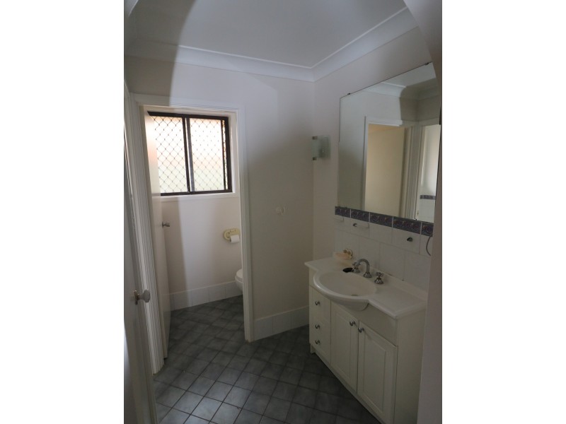 15 Rangers Road, St Helens Park NSW 2560