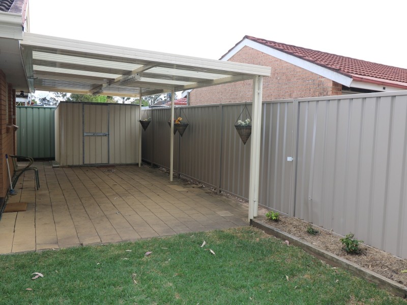 15 Rangers Road, St Helens Park NSW 2560