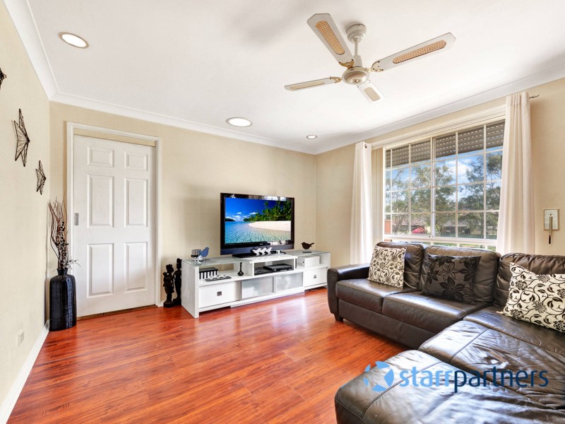 88 Cleopatra Dr, Rosemeadow NSW 2560