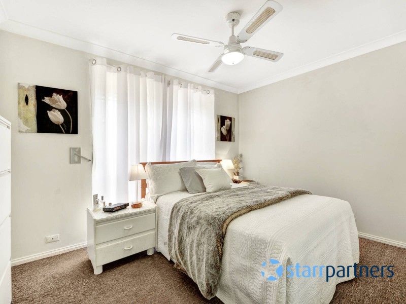 88 Cleopatra Dr, Rosemeadow NSW 2560