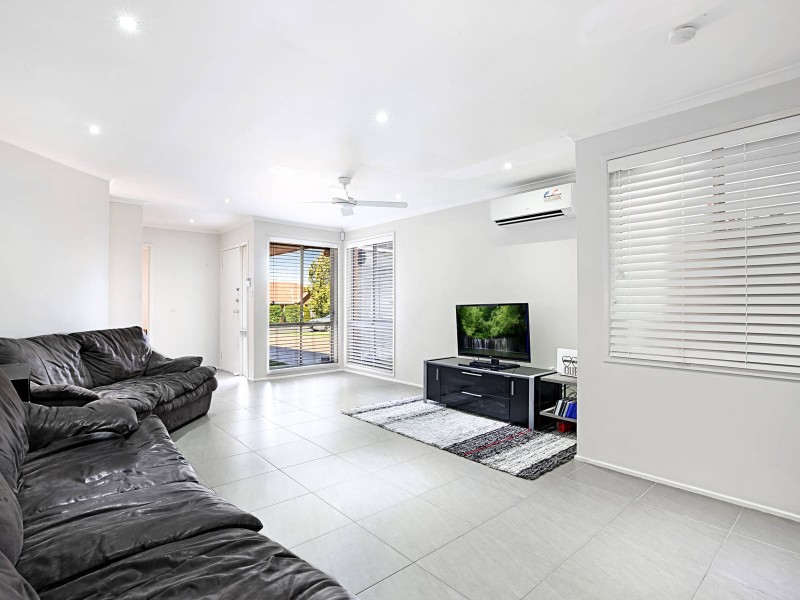 64 McLaren Pl, Ingleburn NSW 2565