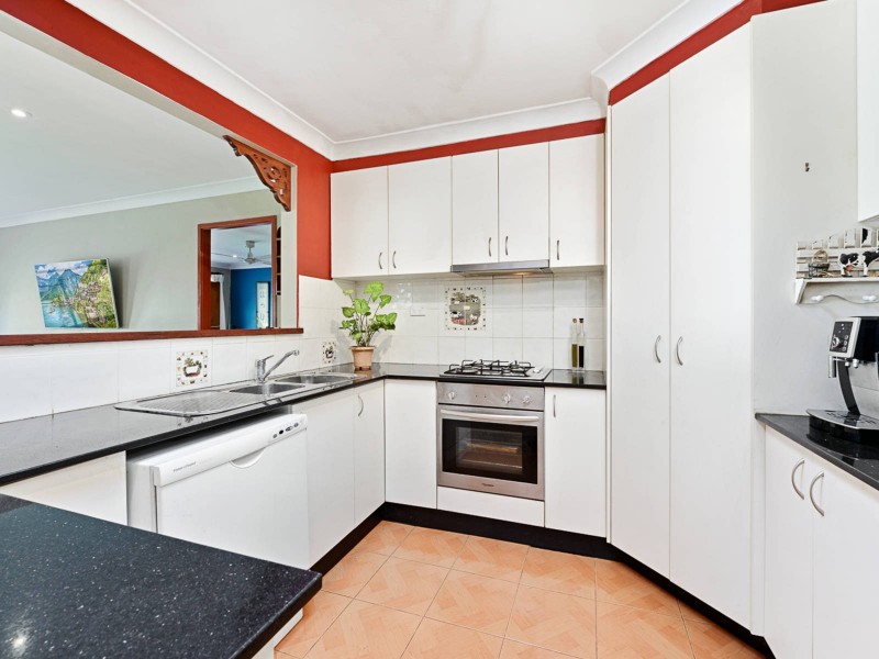 10 Antonio Cl, Rosemeadow NSW 2560
