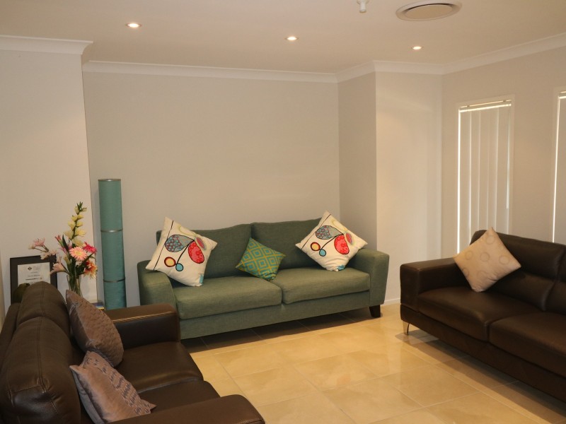 17 Sierra Avenue, Middleton Grange NSW 2171