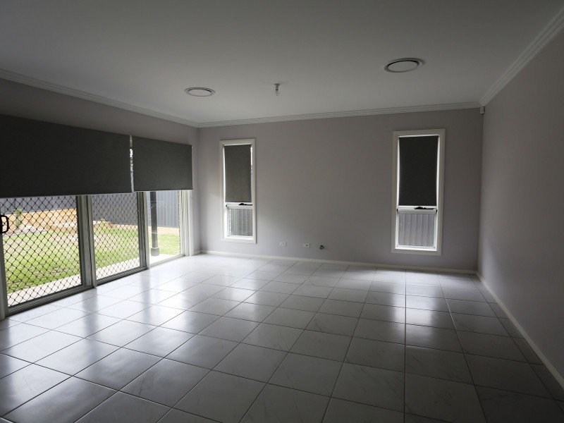 21 Harvey Street, Oran Park NSW 2570