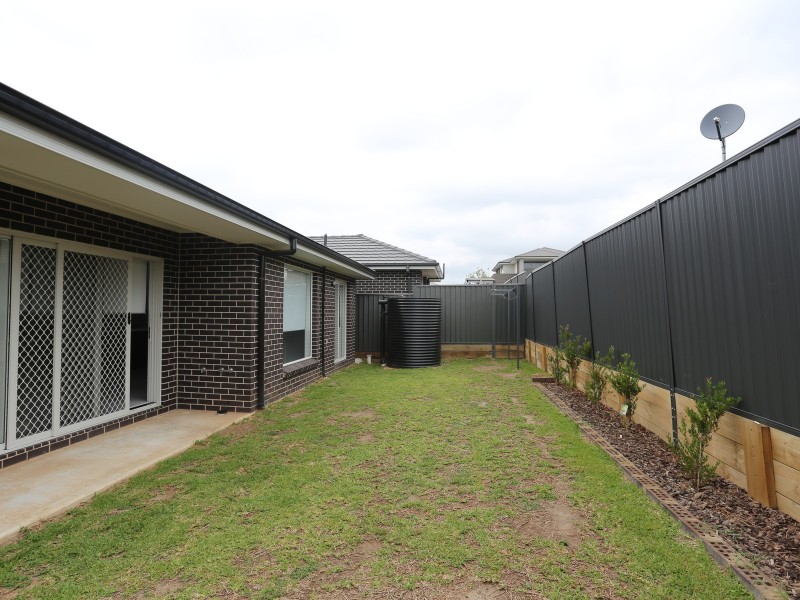 21 Harvey Street, Oran Park NSW 2570