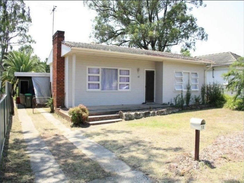 12 Cambridge Street, Ingleburn NSW 2565