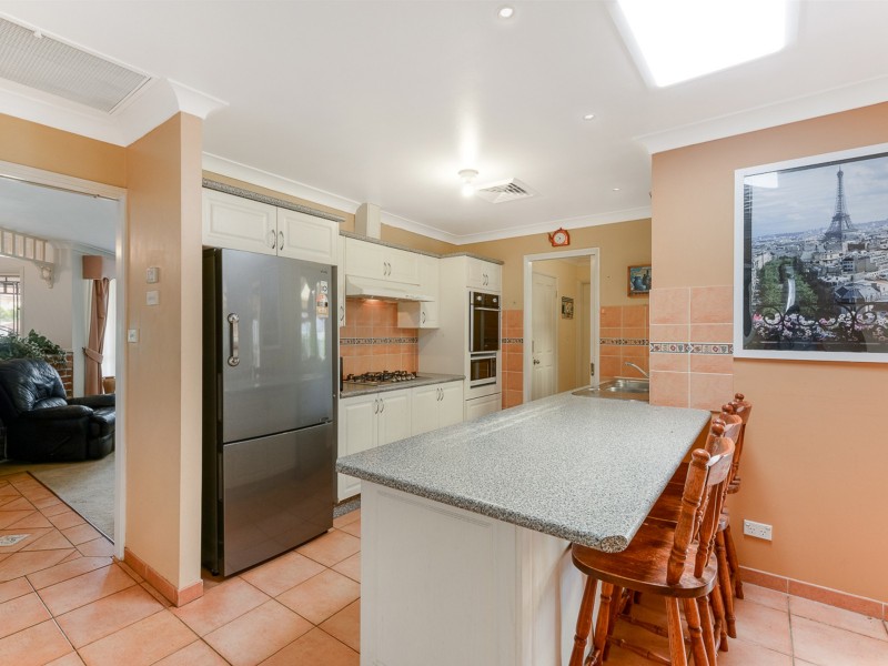 13 Alligator St, Kearns NSW 2558